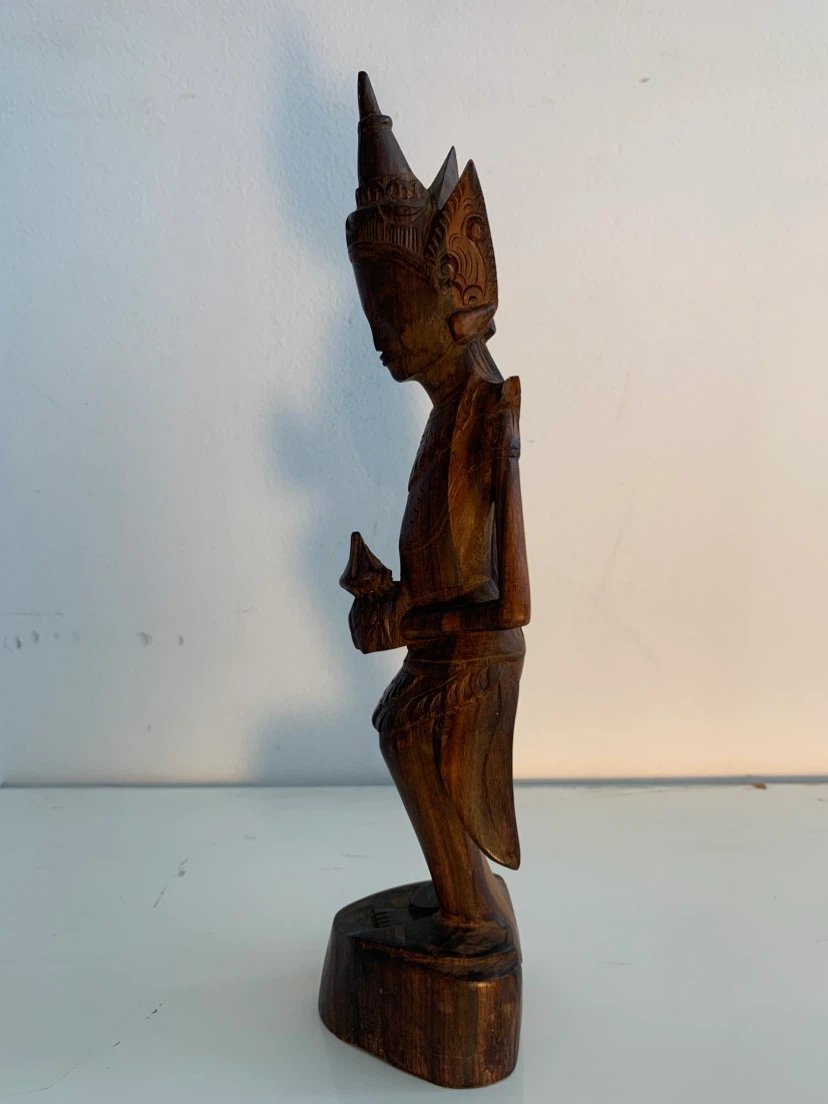 Carved wooden figurine - photo 5