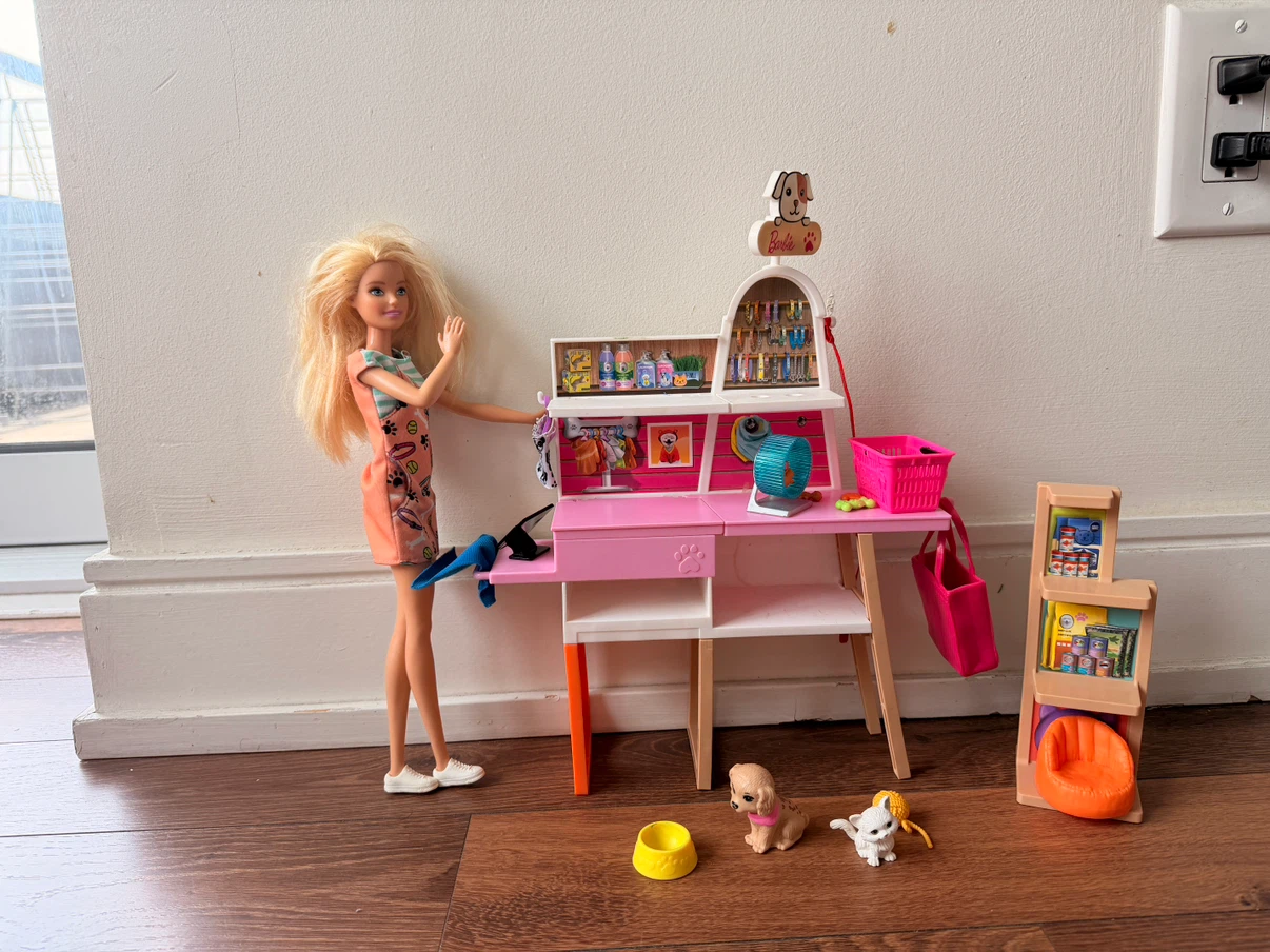 Barbie Pet Vet Playset with Doll and Animals - photo 2