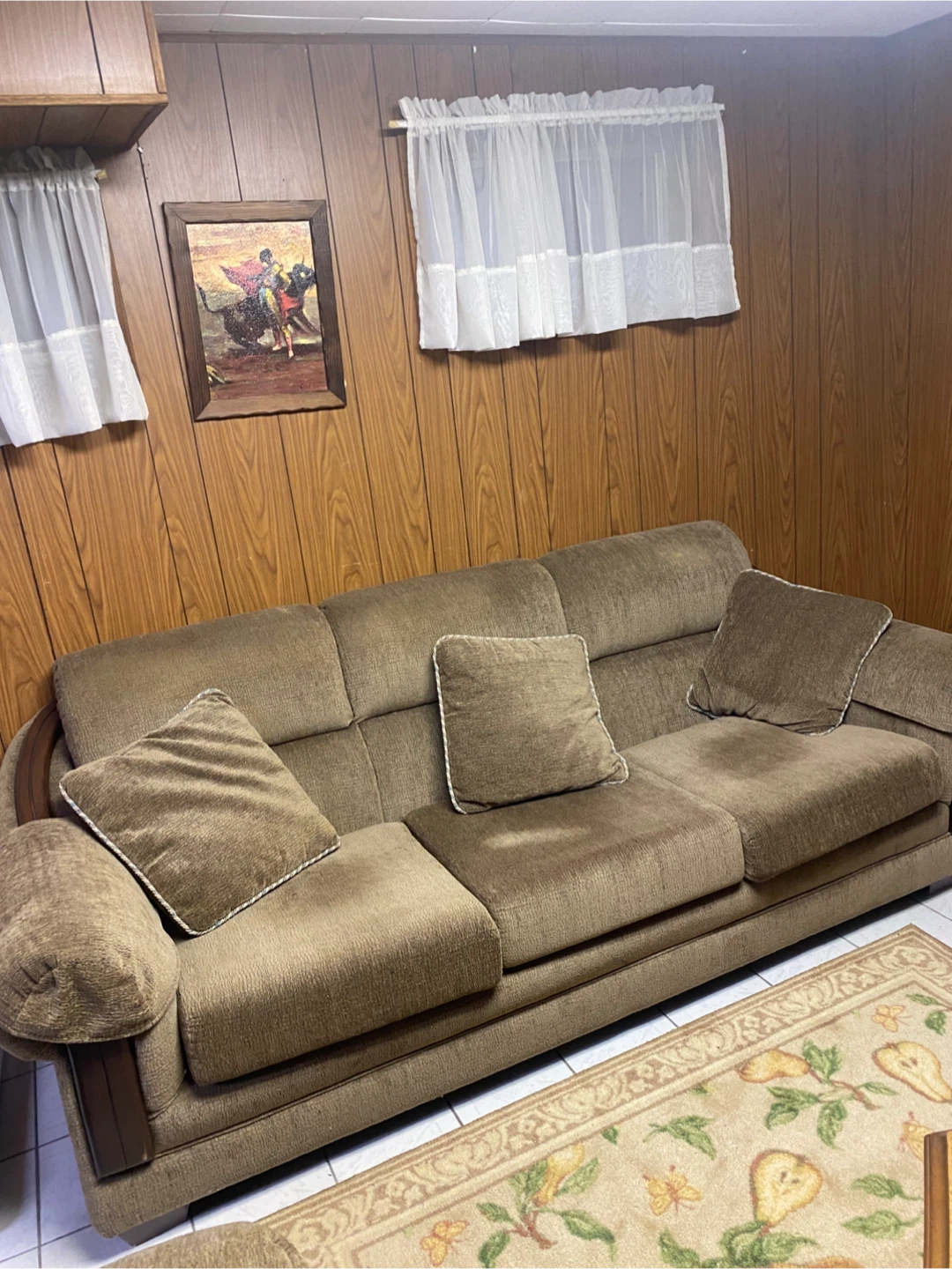 2 Pc Sofa with Pillows