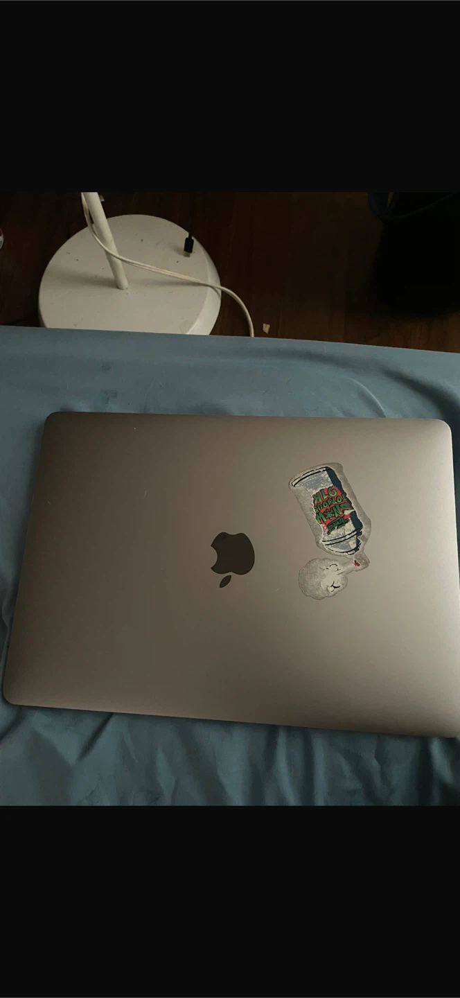 MacBook pro 2M1 - photo 2