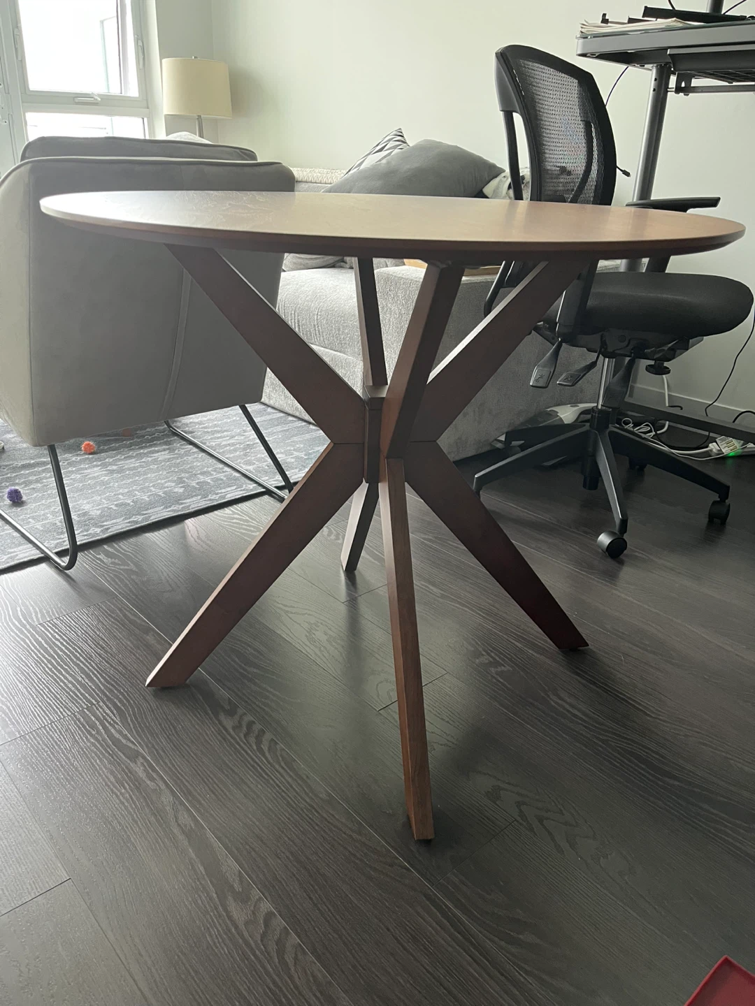 35” Round Wooden Dining Table - photo 4