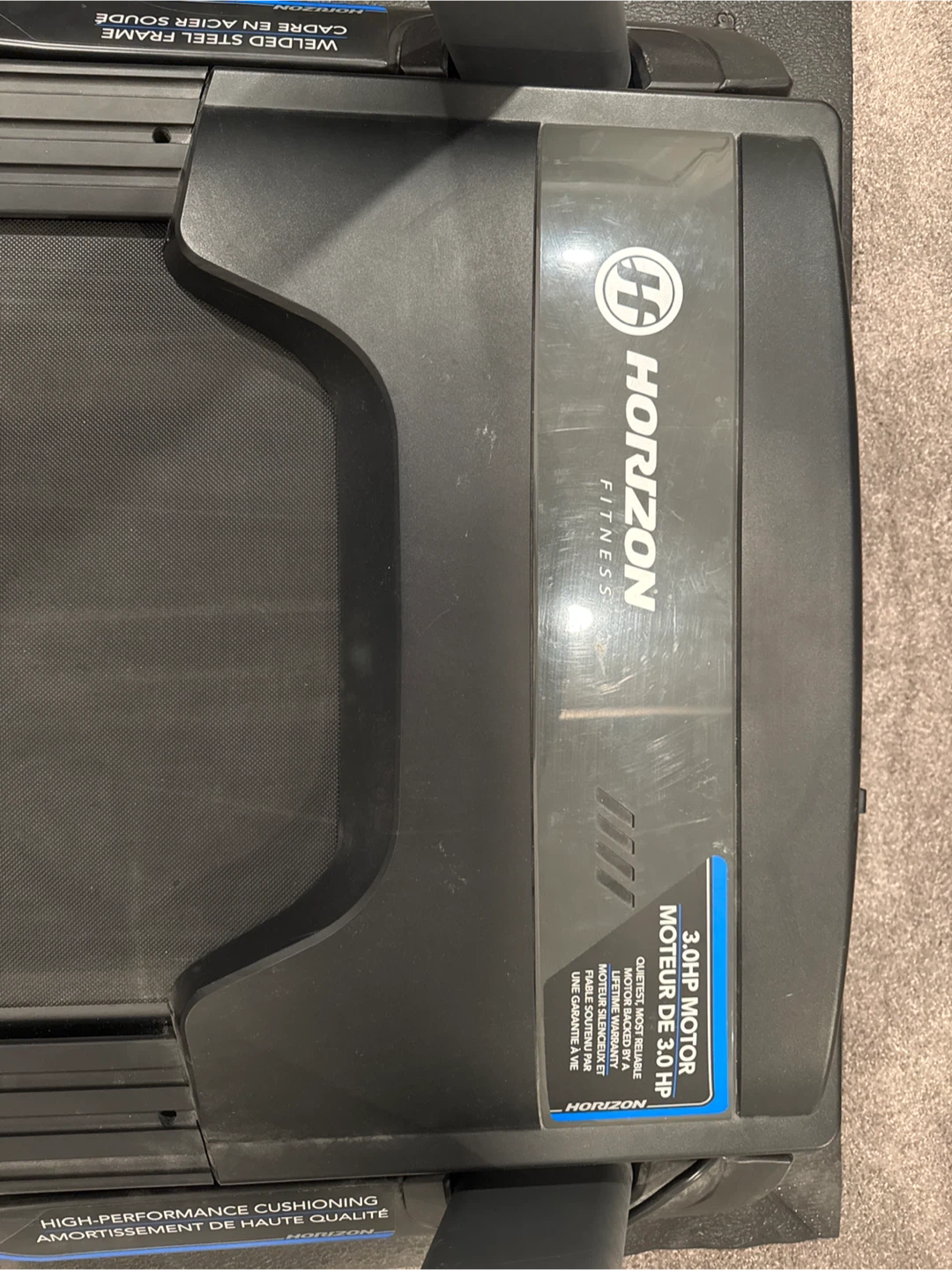 Horizon Fitness 7.0 AT folding treadmill - photo 2