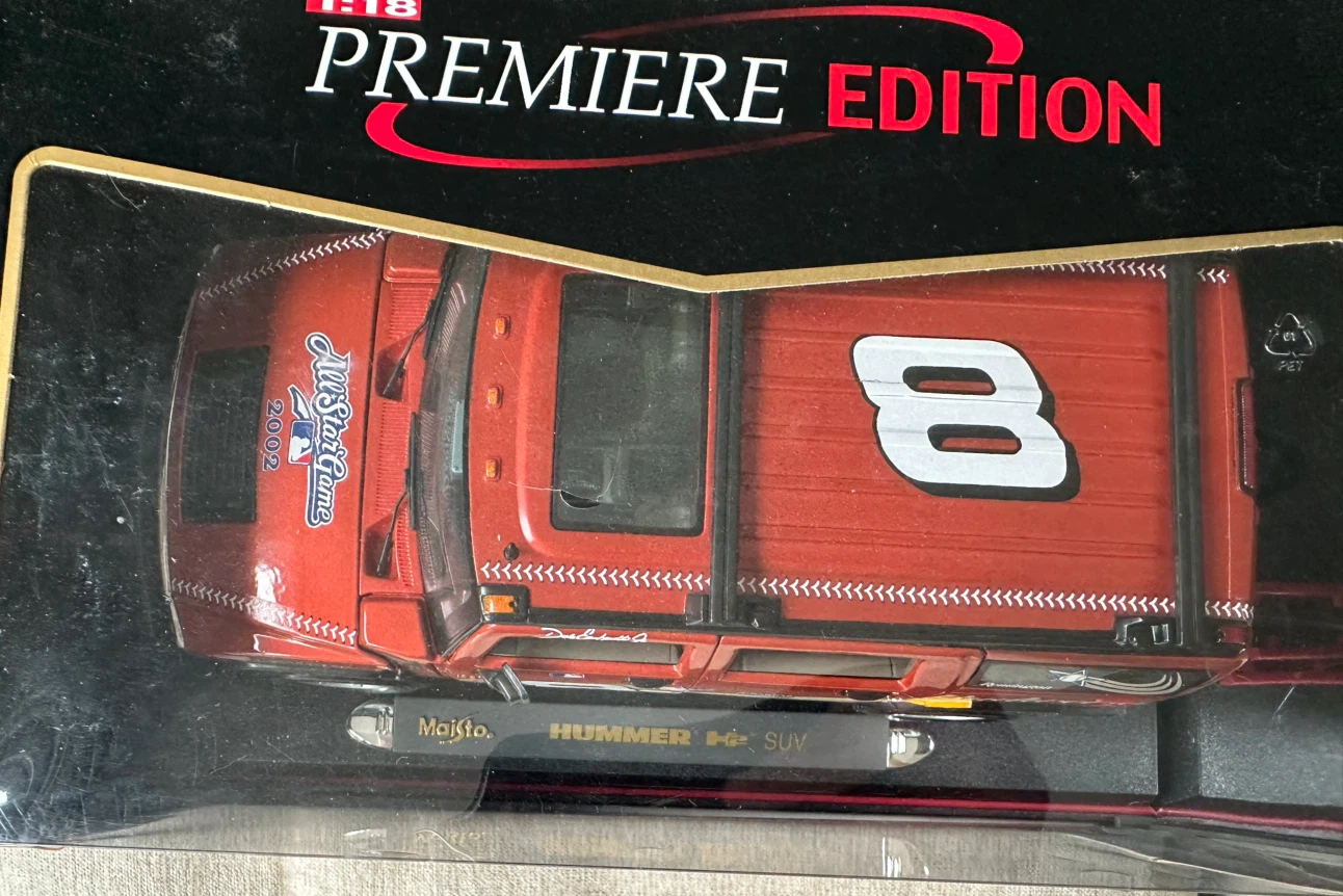 Maisto 1:18 Hummer H2 SUV Premiere Edition Diecast - photo 2