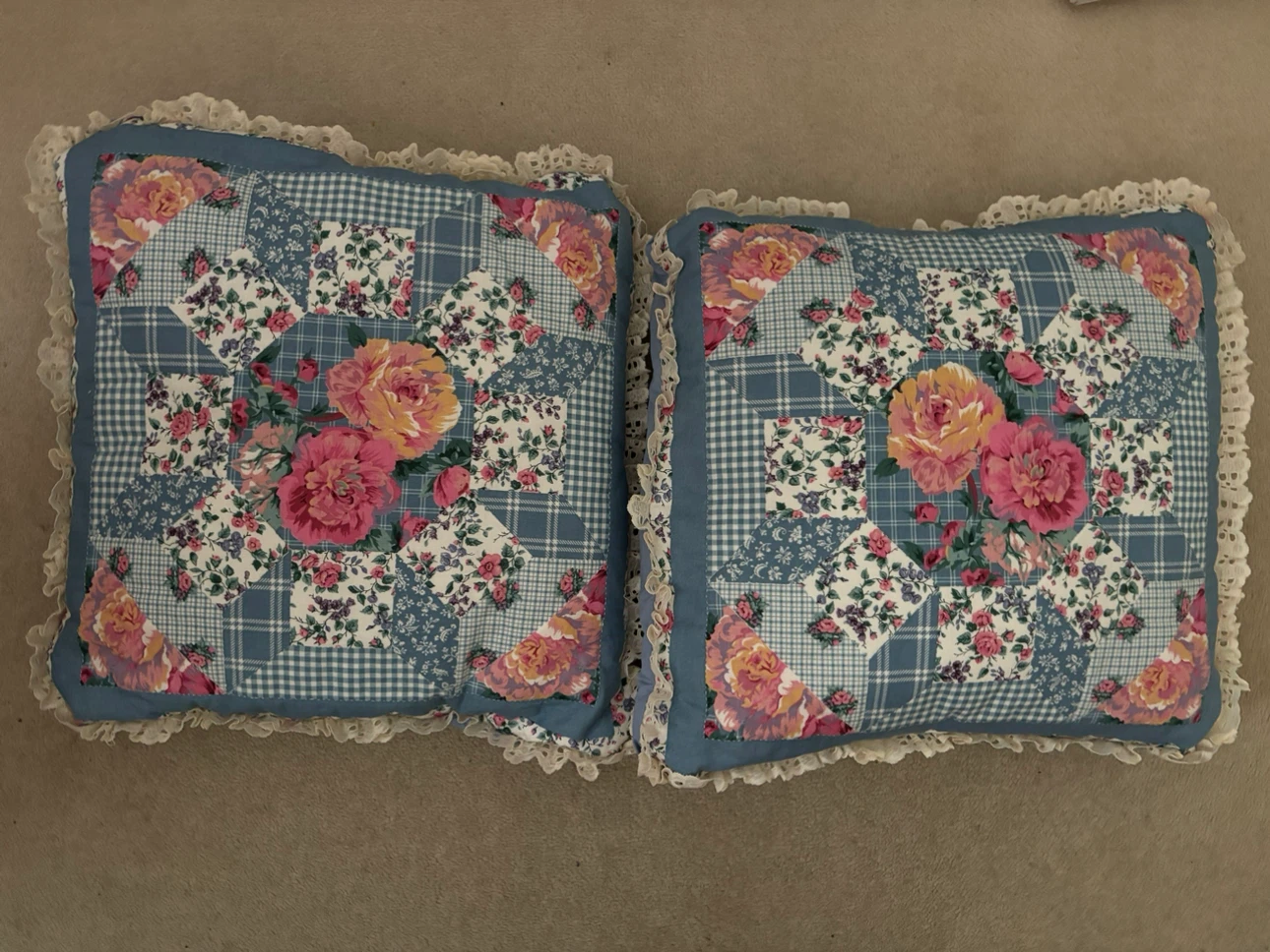 Cushions/ twin bedding - photo 2