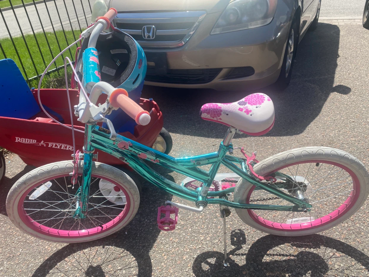 Kids Bike with Helmet - photo 2