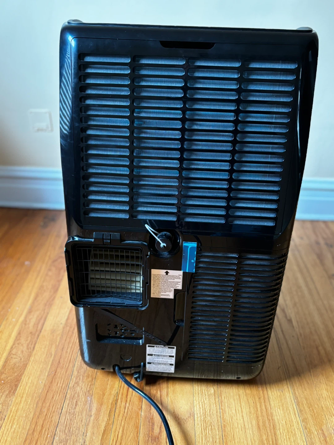 LG LP1021BSSM Portable Air Conditioner - photo 2