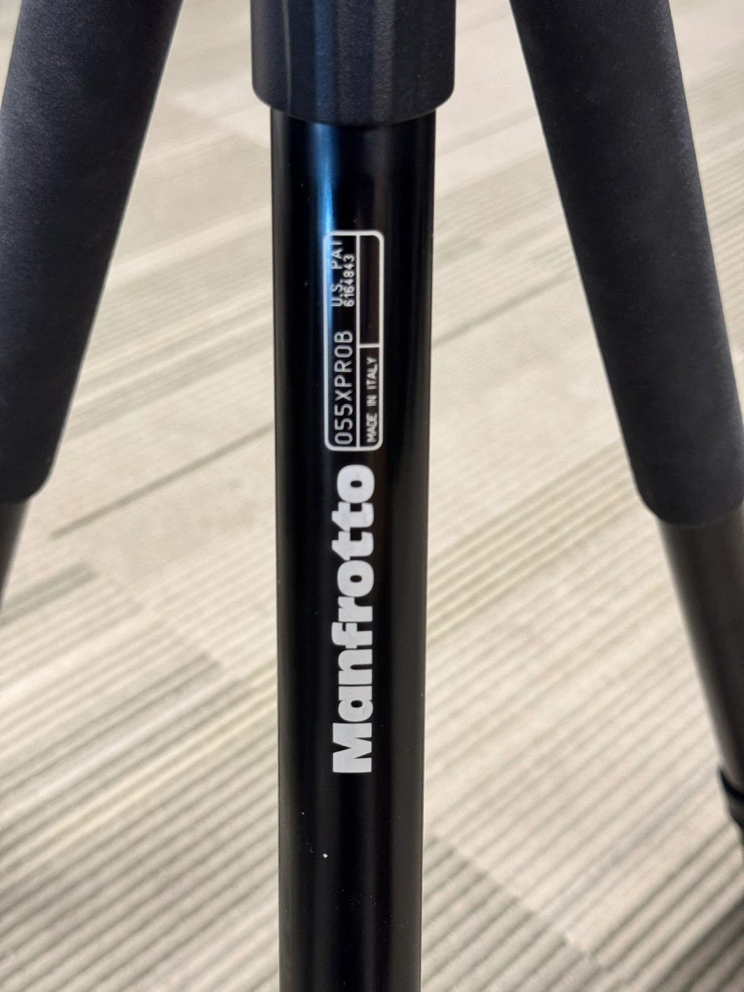 Manfrotto 055XPROB Tripod + 498RC2 Ball Head - photo 2
