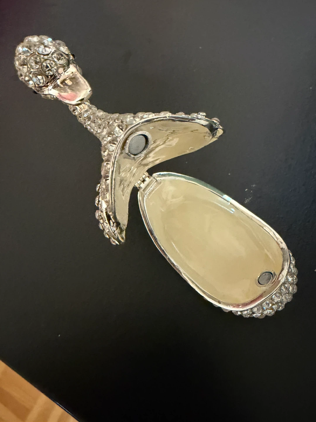 Sparkly Swan Trinket Box - photo 2
