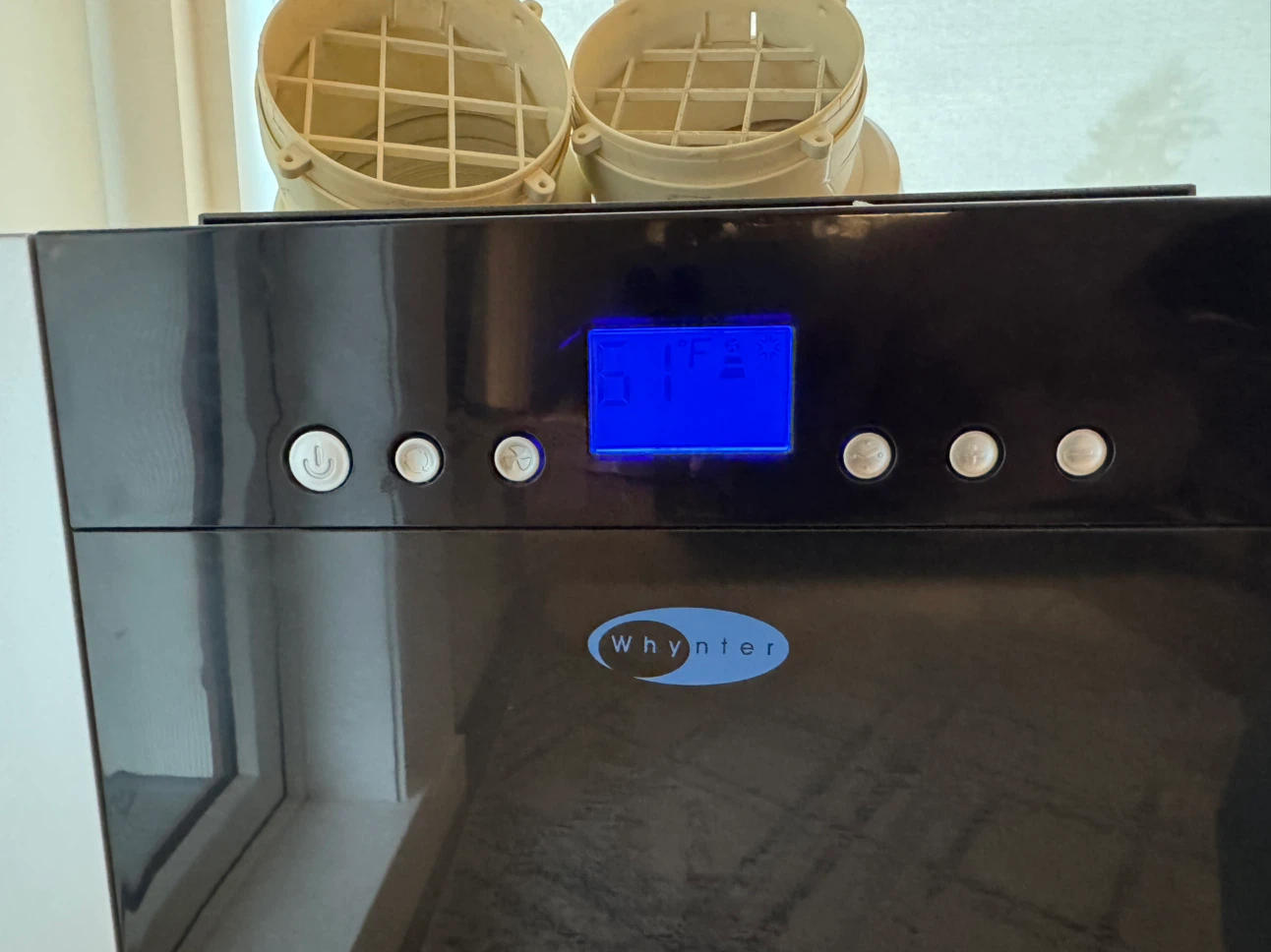 Whynter 14,000 BTU Portable AC – Excellent Condition Like New - photo 4