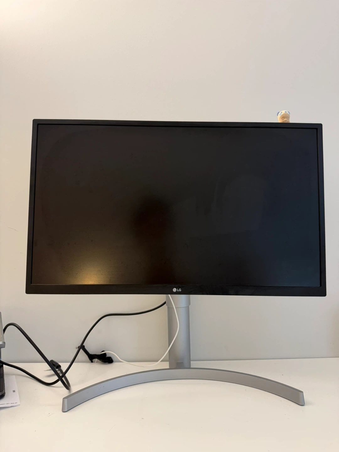 LG 27 Inch Monitor - photo 3