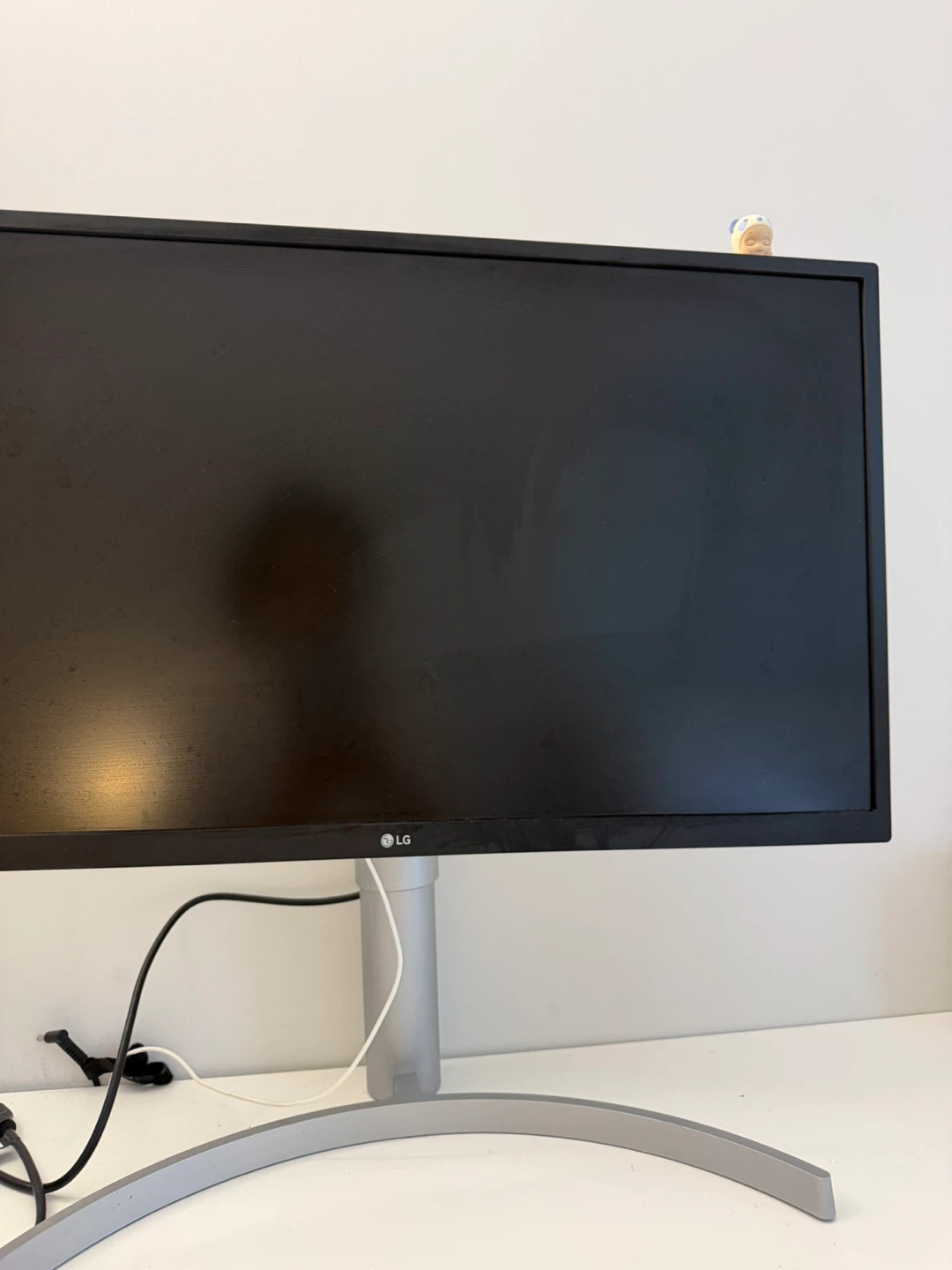 LG 27 Inch Monitor - photo 4