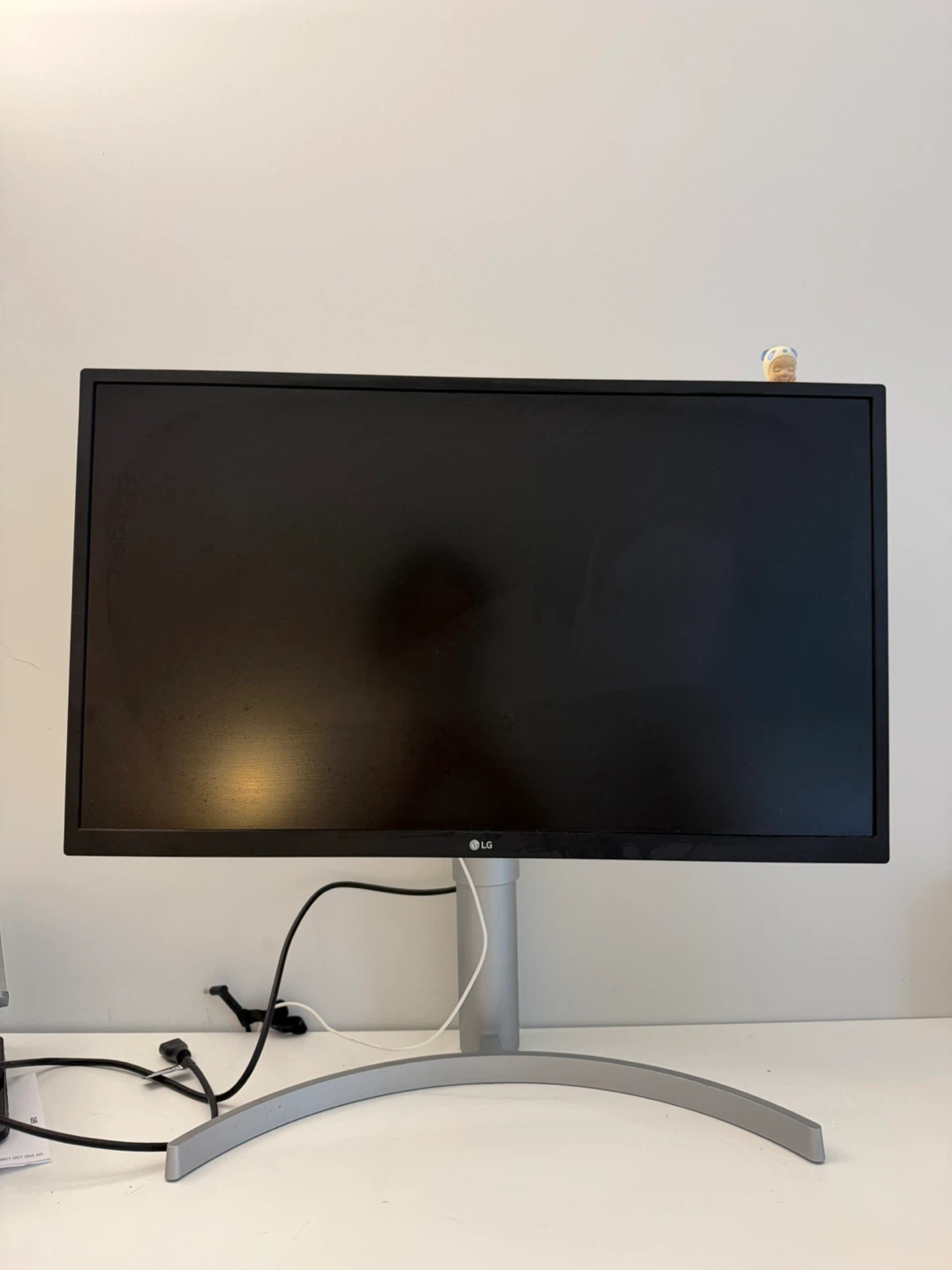 LG 27 Inch Monitor - photo 5