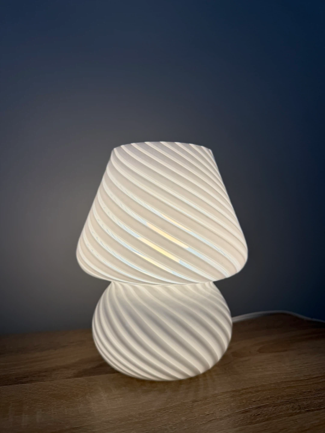 White Mushroom Lamp - photo 3