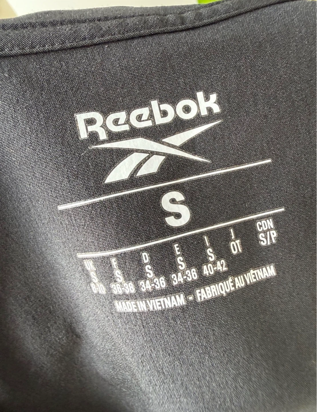 Reebok Black Oversized Top size Small - photo 4