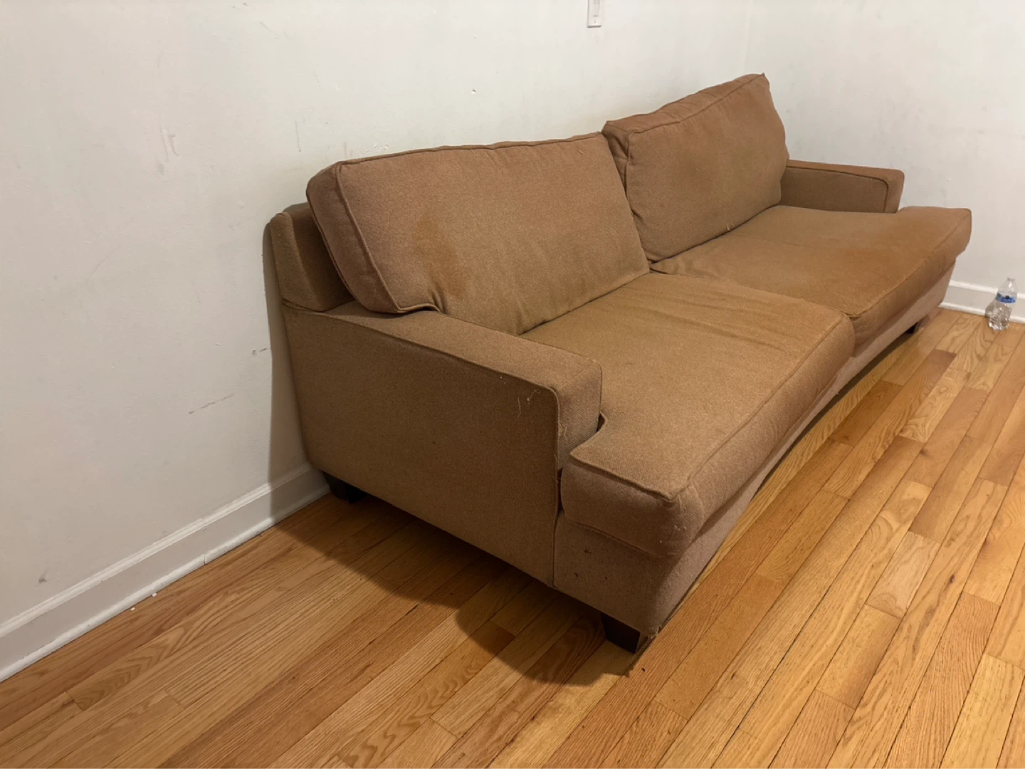 Couch used best offer - photo 2
