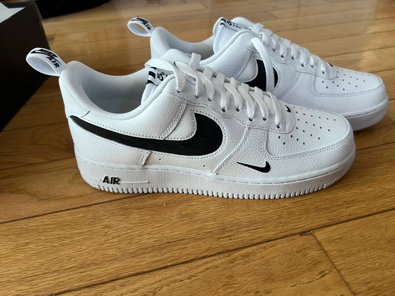 RARE White Nike Air Force 1 LV8 Reflective Woosh - photo 5