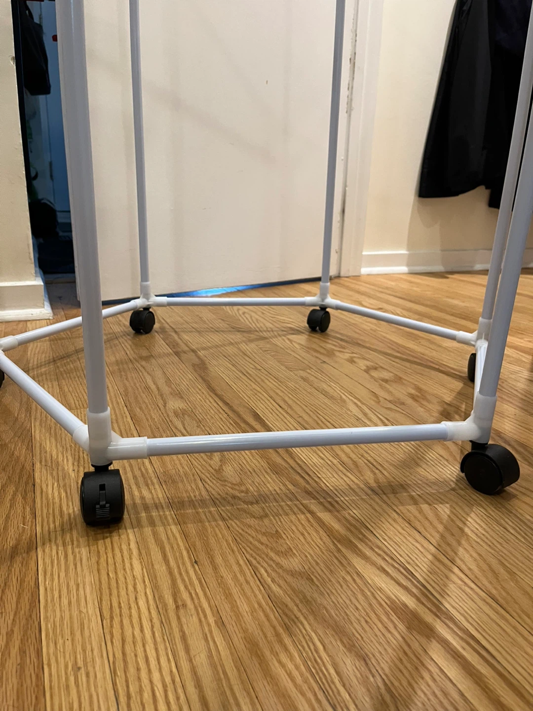 White Portable Garment Rack on Wheels - photo 2