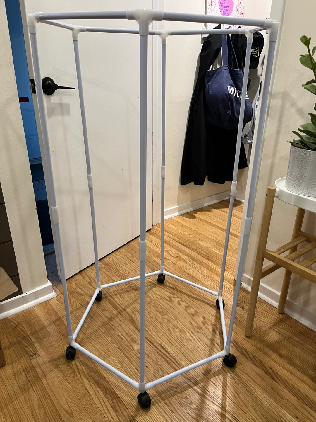 White Portable Garment Rack on Wheels - photo 4