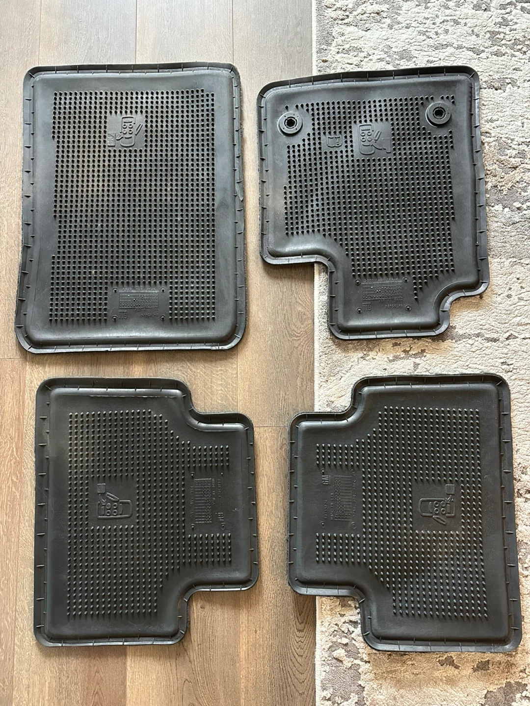 2023+ gmc canyon carpet mats - photo 2