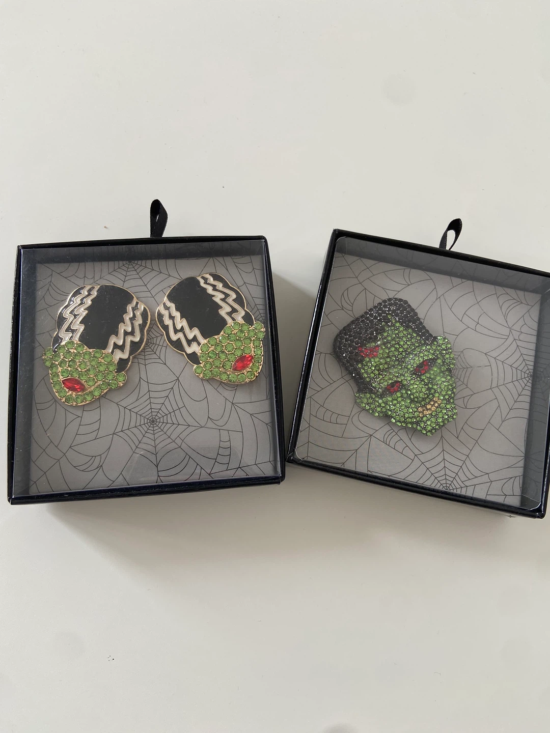 Halloween The Bride of Frankenstein & Frankenstein Brooch Set