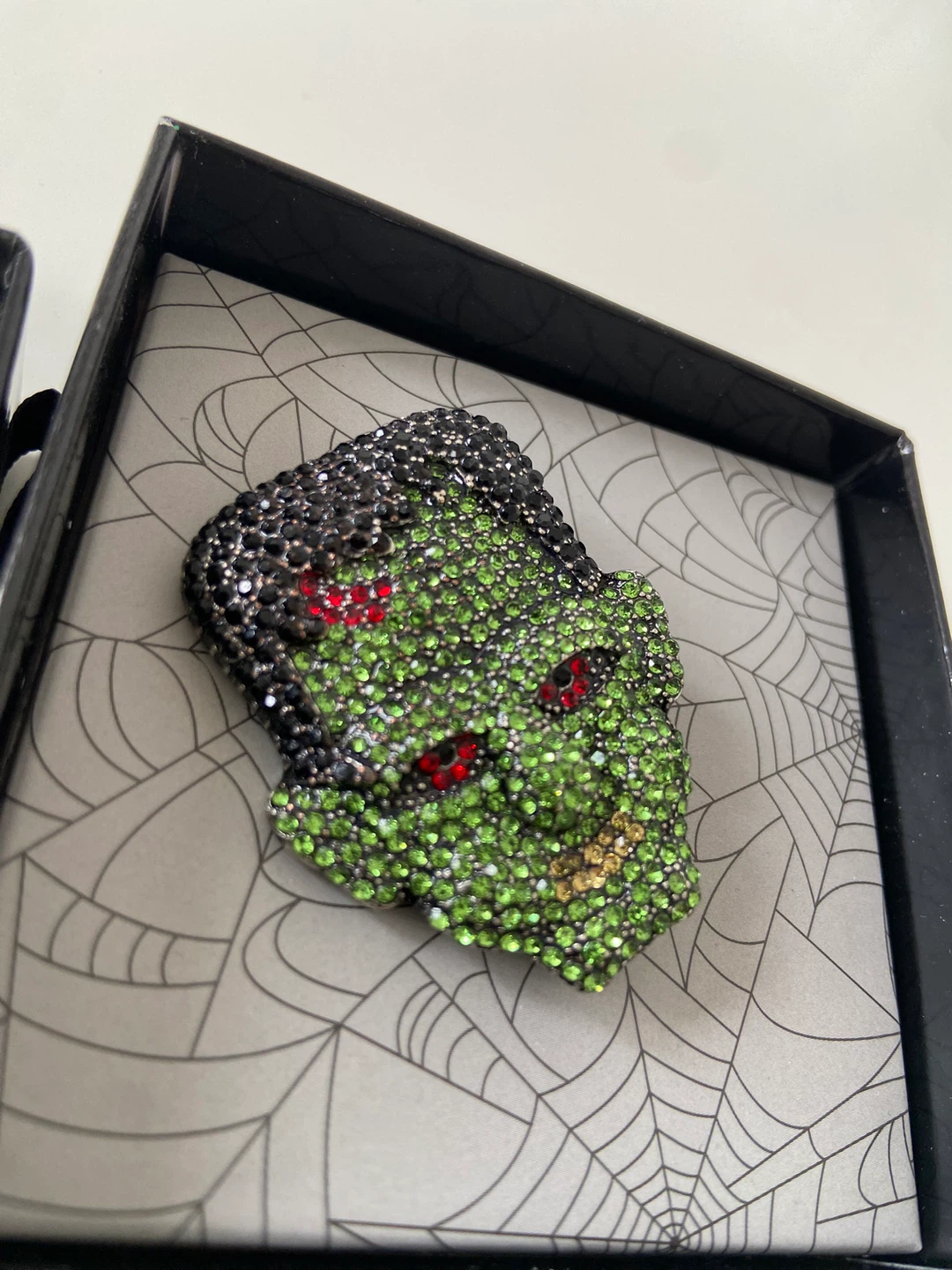 Halloween The Bride of Frankenstein & Frankenstein Brooch Set - photo 2