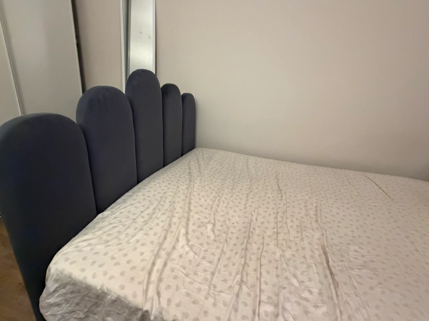 Lift up hydraulic Queen Bed with Storage - photo 4