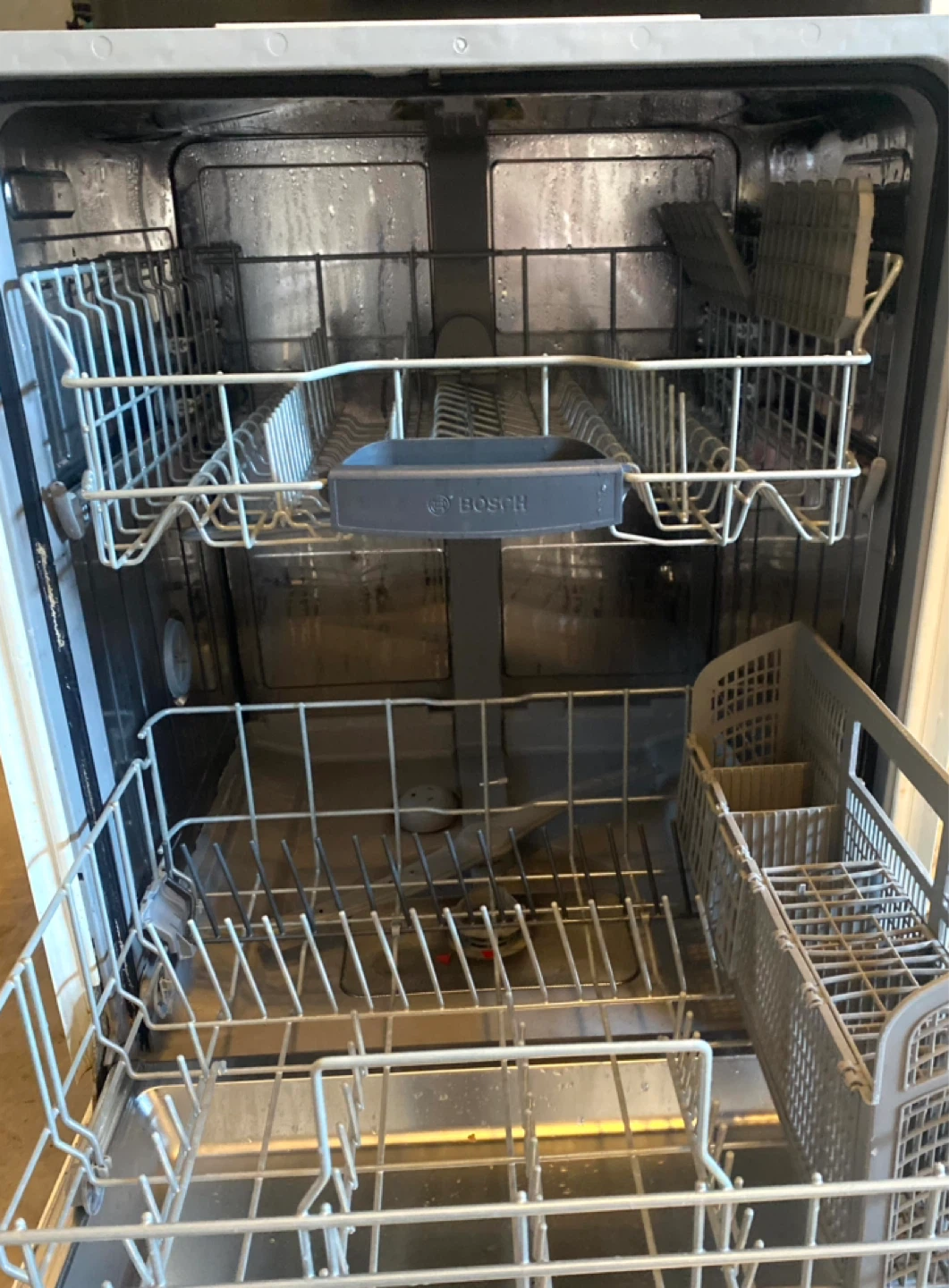 Bosch SilencePlus 50 dBA Dishwasher - photo 2