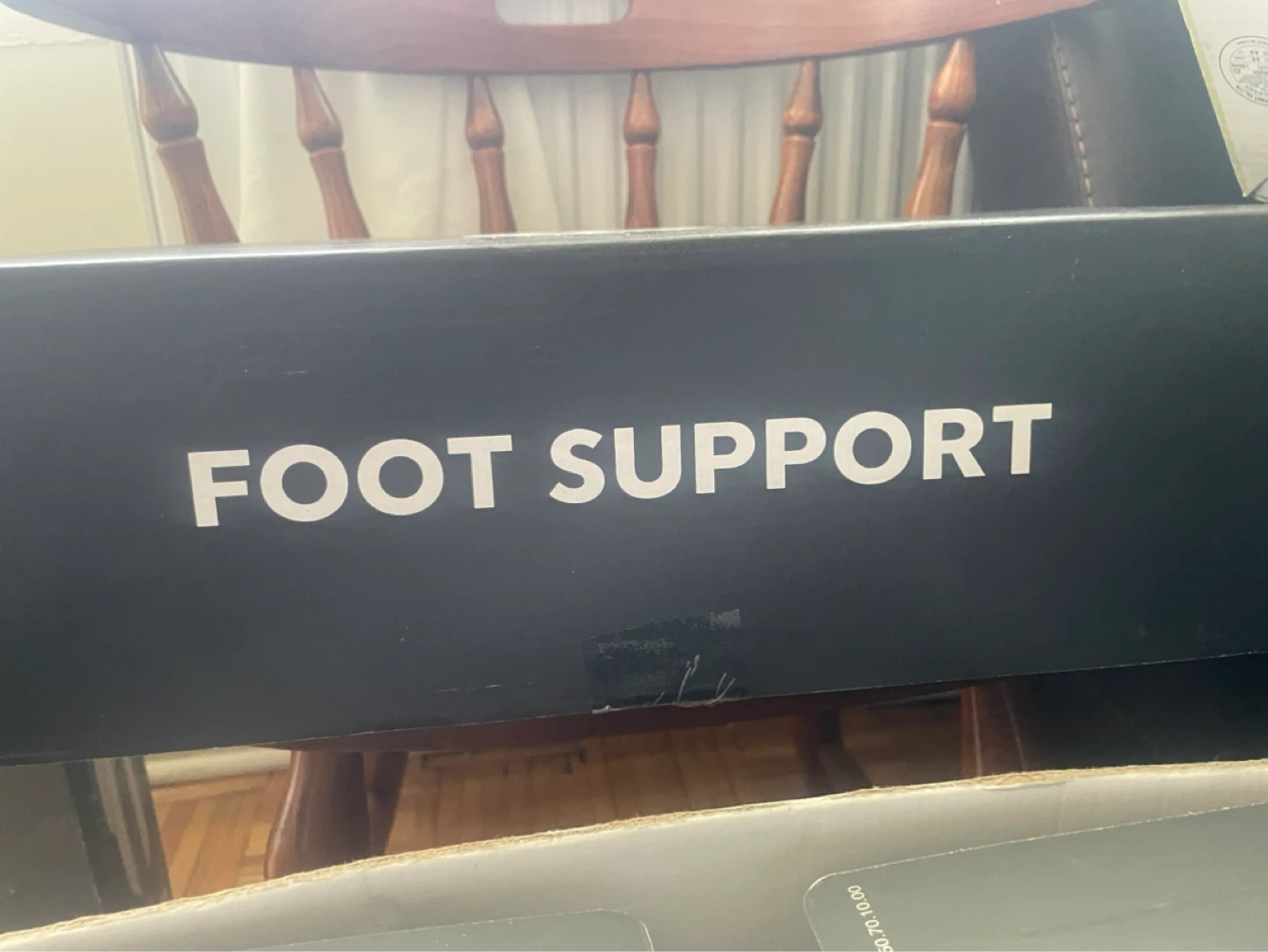 Anthros Foot Support Box
