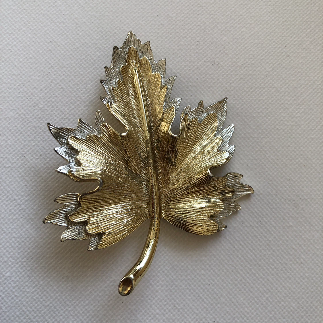 Sarah Coventry Gold Tone Leaf Brooch Pin - photo 2