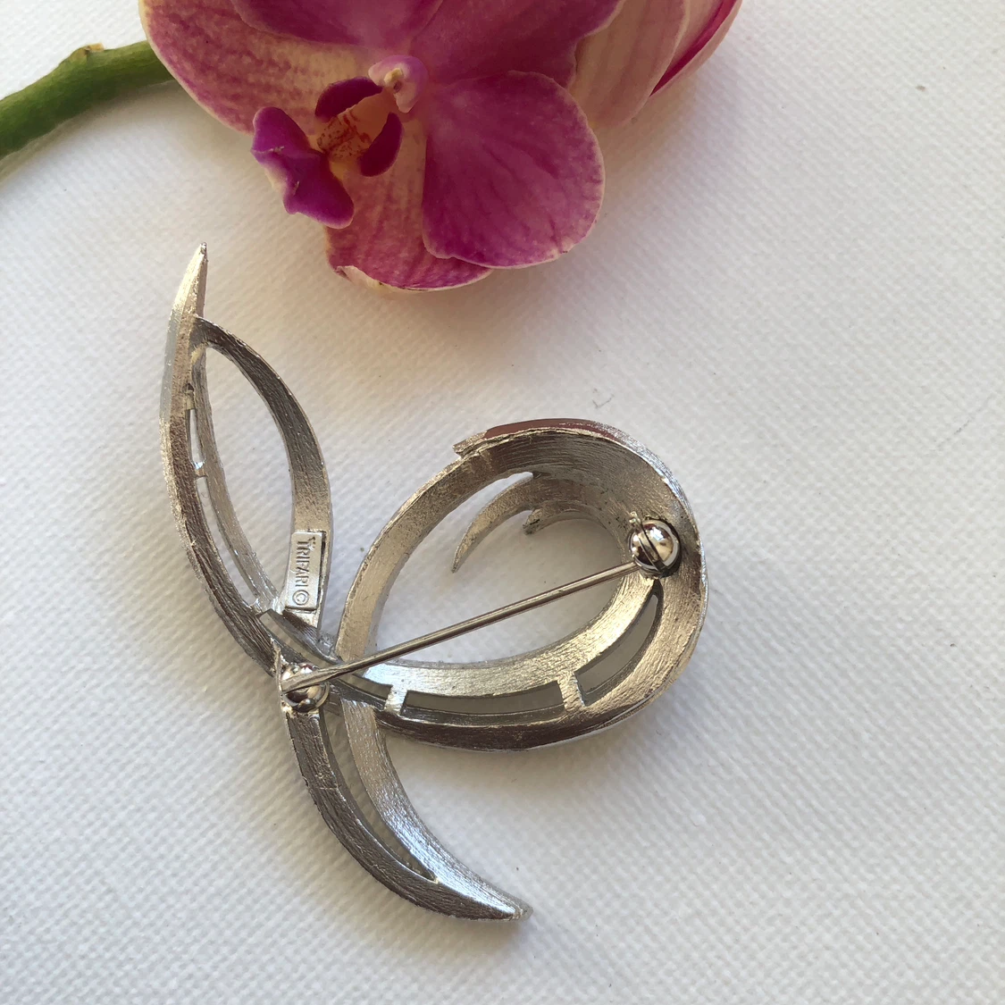 Crown Trifari Silver-Tone Brooch - photo 3