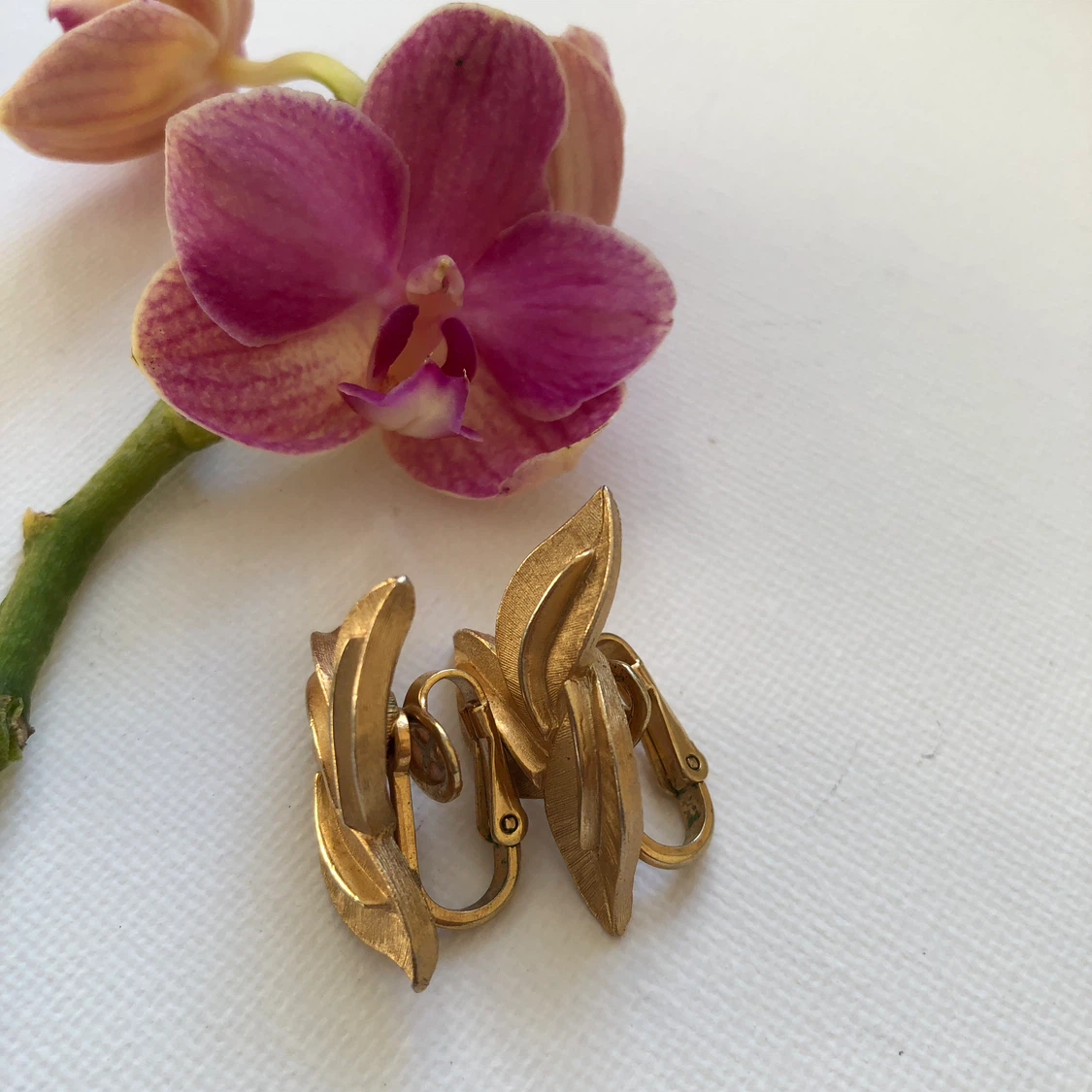 Crown Trifari Leaf Clip-On Earrings - photo 3