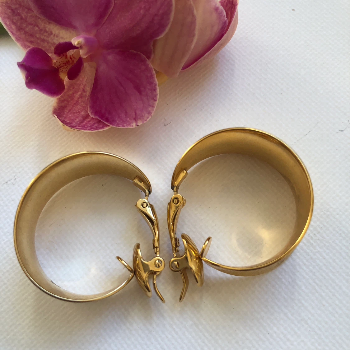 Trifari Gold-Tone Hoop Earrings - photo 3