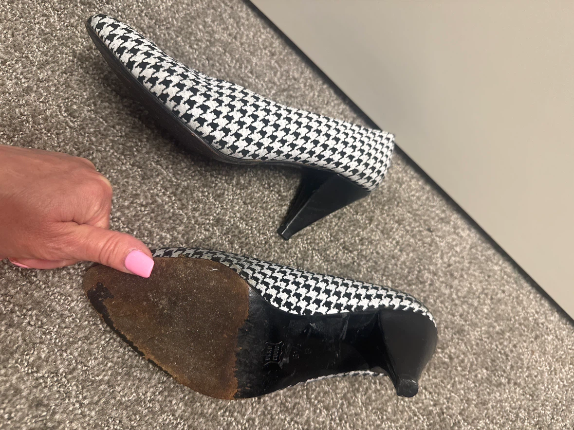 Holt Renfrew size 6.5 VINTAGE Houndstooth Heels - photo 5