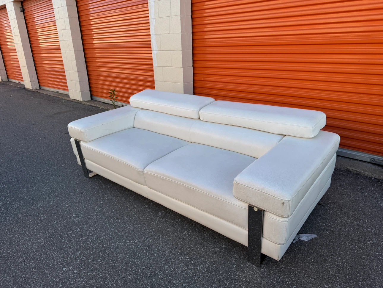 Modern White Leather Sofa – Contemporary Design