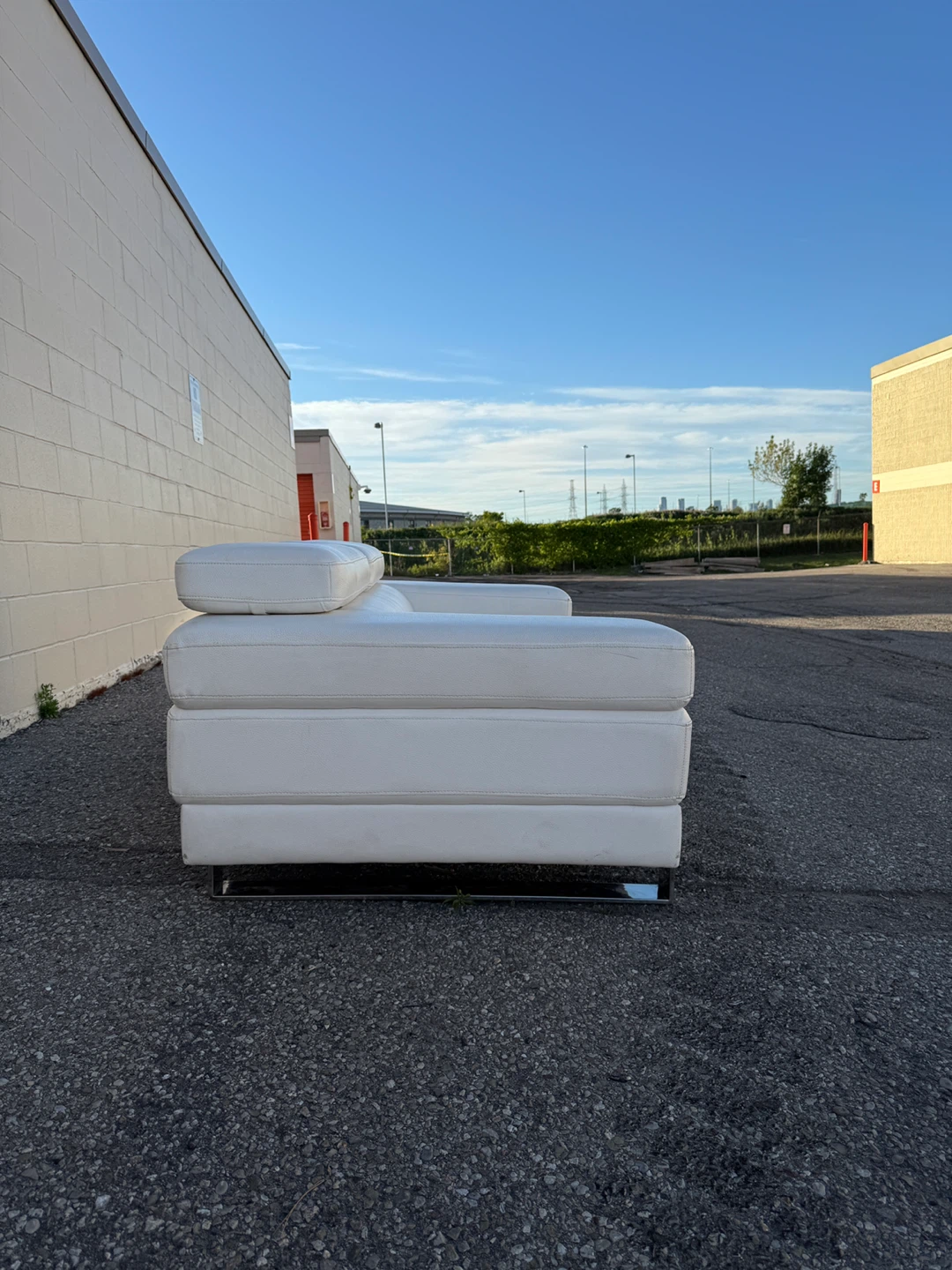Modern White Leather Sofa – Contemporary Design - photo 3
