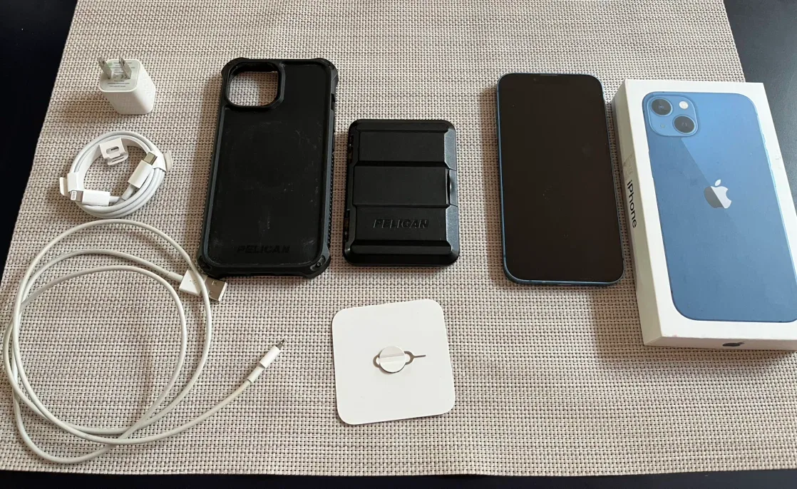 UNLOCKED IPHONE 13 128GB - photo 2