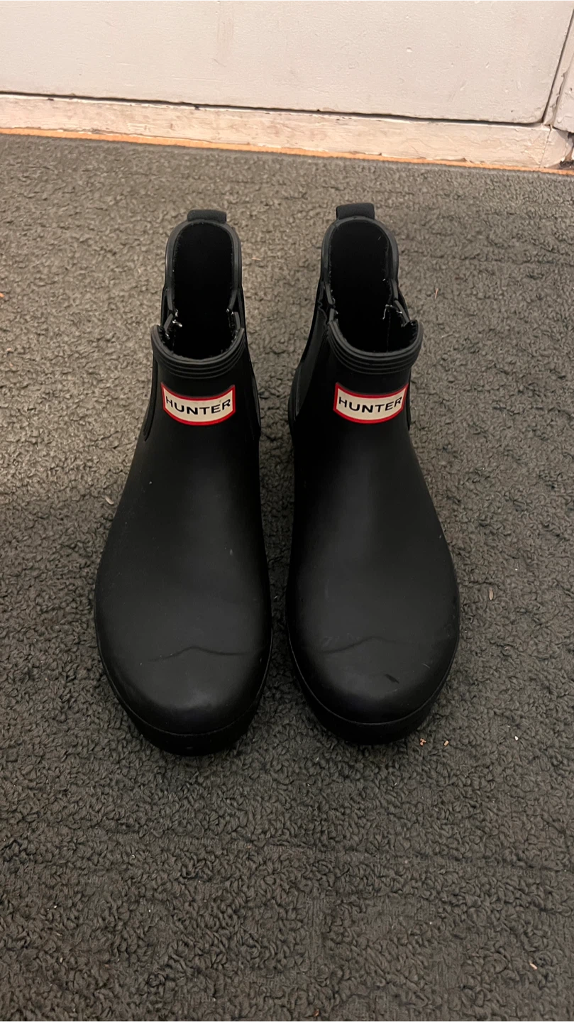 Hunter Black Chelsea Boots - photo 2