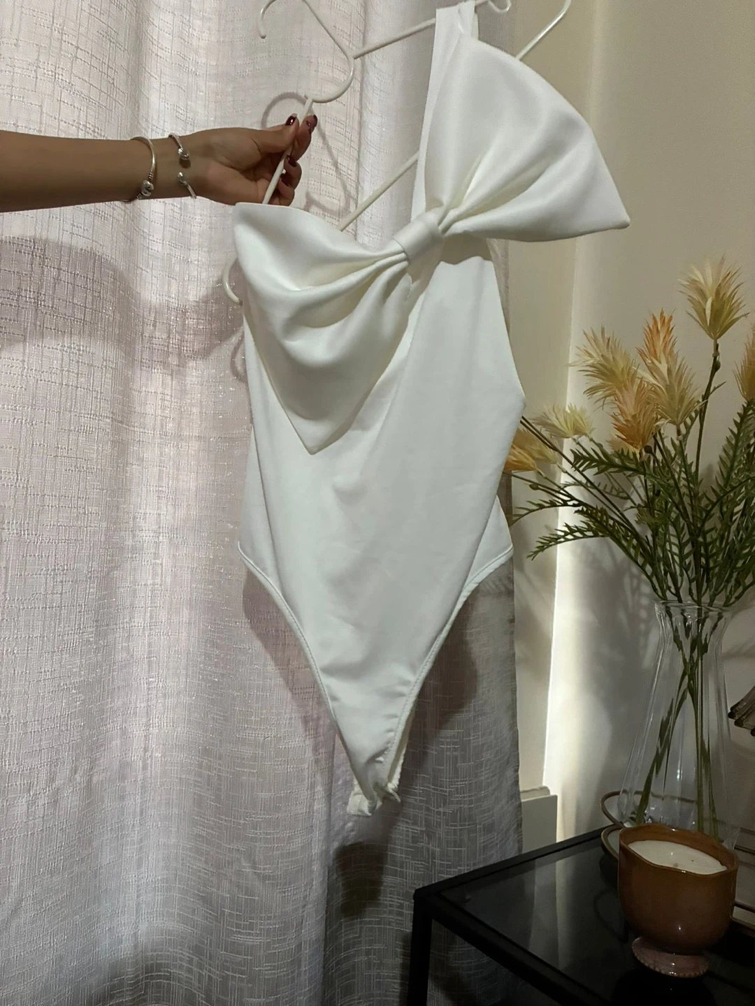 White One-Shoulder Bodysuit with Bow - photo 2