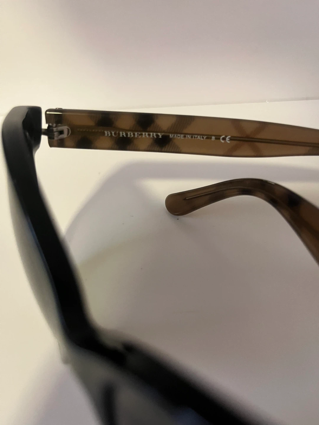 Burberry & Versace Sunglasses *PICK UP ASAP* - photo 3