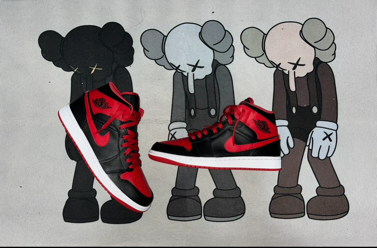Jordan Retro 1 Mid “Alternate Bred” Colorway