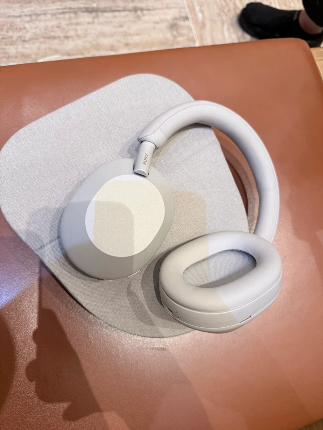 Sony WH-1000XM5 Wireless Headphones - Light Gray