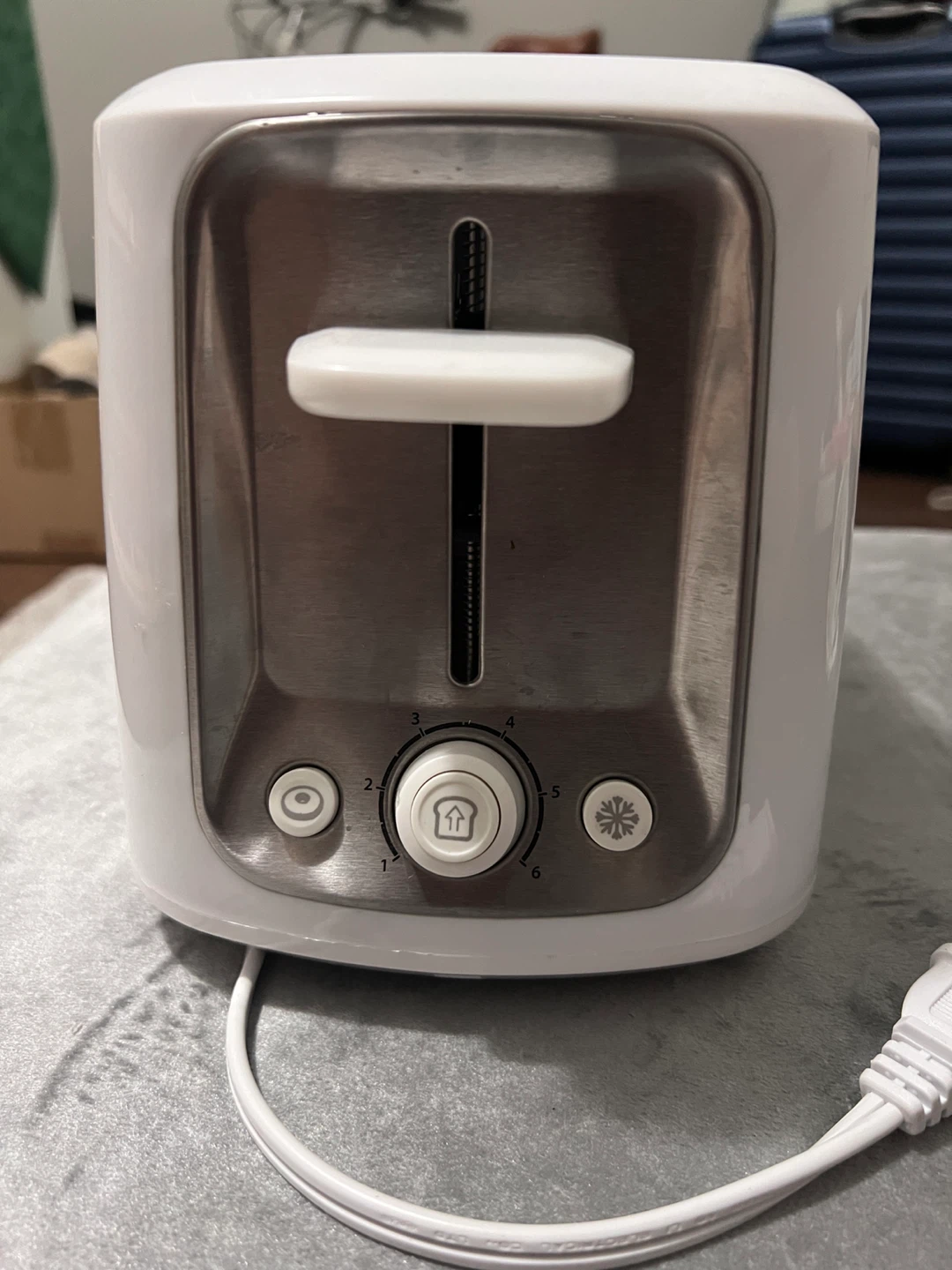 Toastmaster White 2-Slice Toaster - photo 2