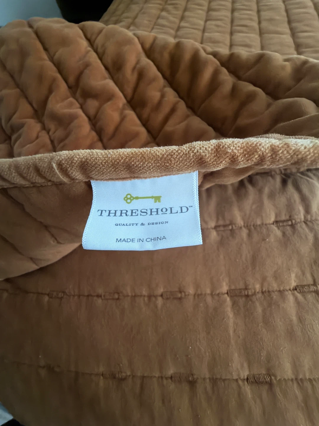 King Size Threshold Quilted Bedspread and 2 King Shams - photo 4