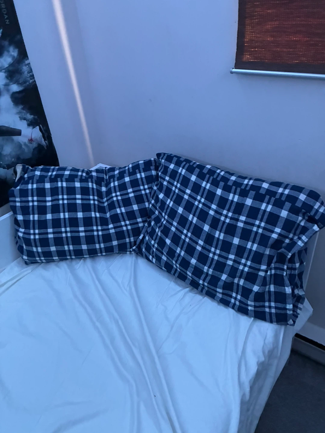 Blue and white duvet with to matching pillowcases - photo 3