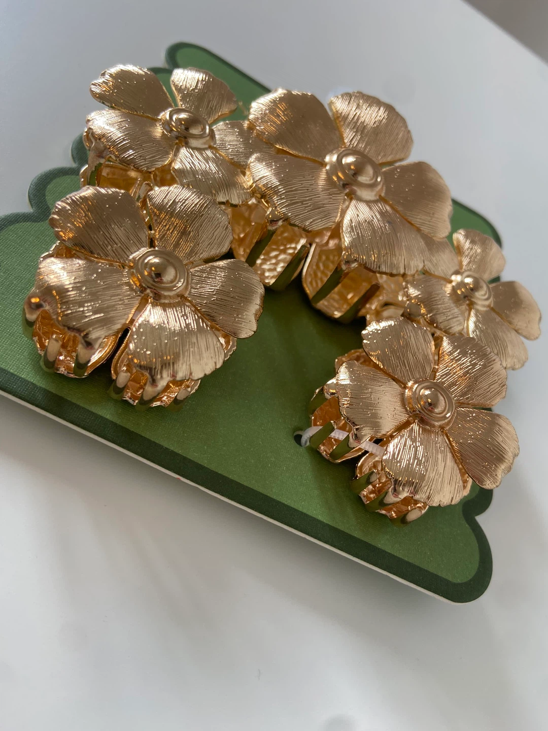 Sunday State Gold Flower Hair three  Clips Set - photo 3