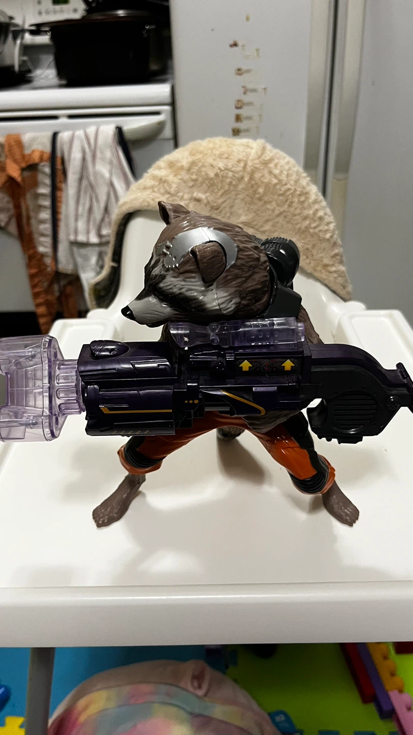 Rocket Raccoon Action Figure with Blaster - photo 3