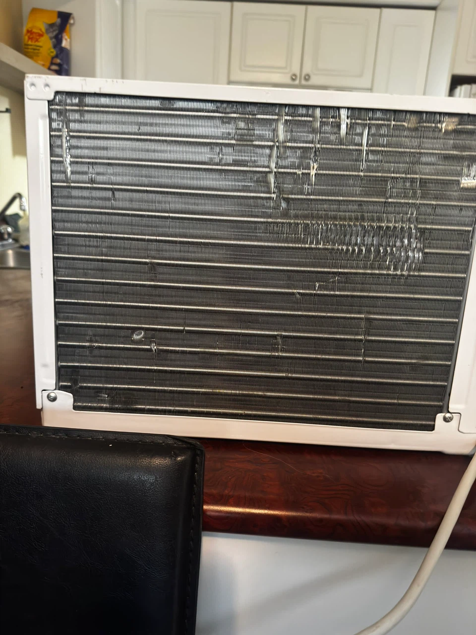 Insignia Window Air Conditioner - photo 4
