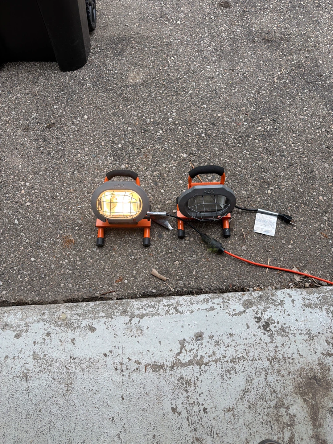 Two (2) HDX Work Lights - photo 2
