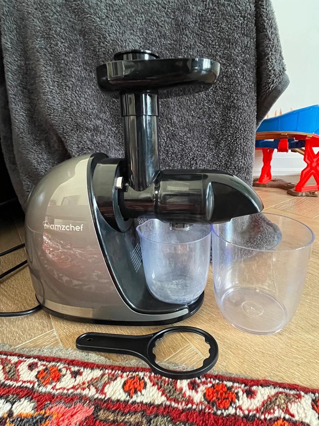 AMZCHEF Cold Press Masticating Juicer
