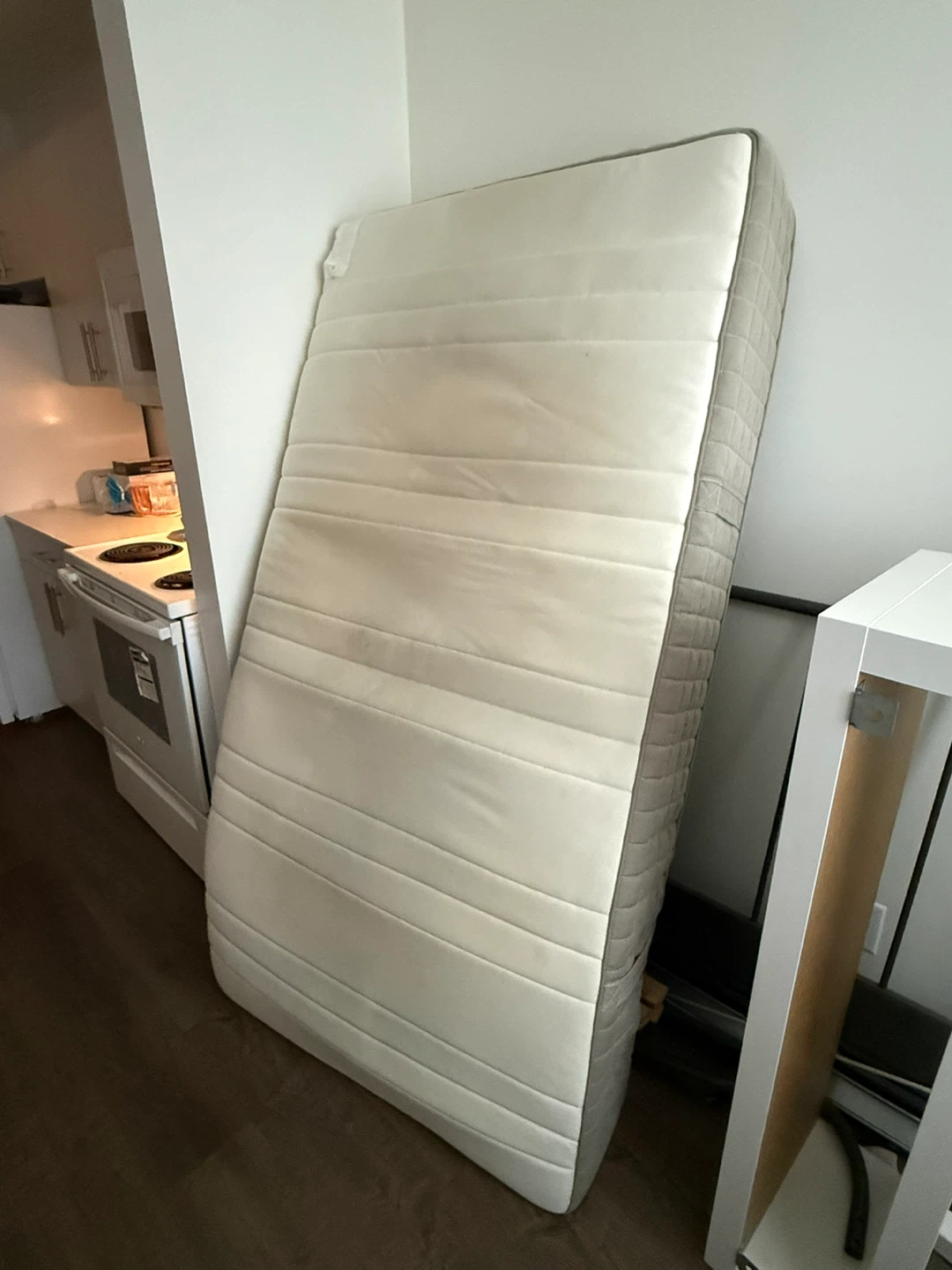 Twin mattress